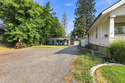 Exterior - 907 E 30th Ave, Spokane, WA 99203 photo 12 of 13