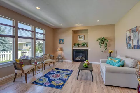 Living - 14405 E 5th Ln, Spokane Valley, WA 99216 photo 3 of 4
