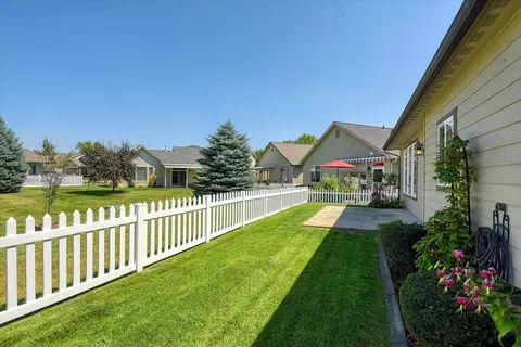 Exterior - 14405 E 5th Ln, Spokane Valley, WA 99216 photo 4 of 12