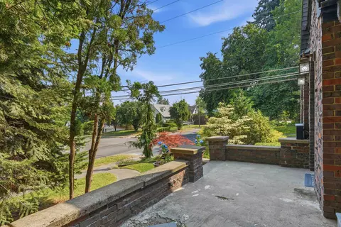 Exterior - 1728 E 9th Ave, Spokane, WA 99202 photo 6 of 11