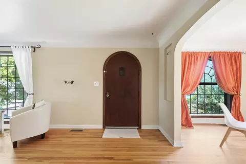 Entry Way - 1728 E 9th Ave, Spokane, WA 99202 photo 1 of 6