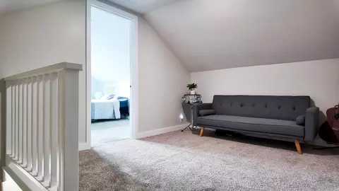 Entry Way - 704 E 31st Ave, Spokane, WA 99203 photo 2 of 3