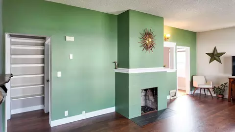 Living - 704 E 31st Ave, Spokane, WA 99203 photo 3 of 4