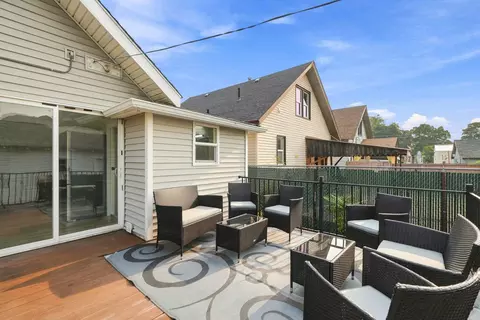 Exterior - 2704 E Nora Ave, Spokane, WA 99207 photo 4 of 8