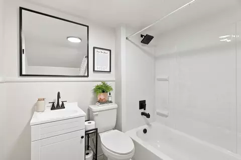 Bath - 2704 E Nora Ave, Spokane, WA 99207 photo 2 of 2