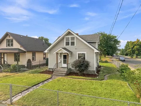 Exterior - 2704 E Nora Ave, Spokane, WA 99207 photo 6 of 8