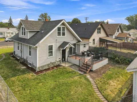 Exterior - 2704 E Nora Ave, Spokane, WA 99207 photo 7 of 8