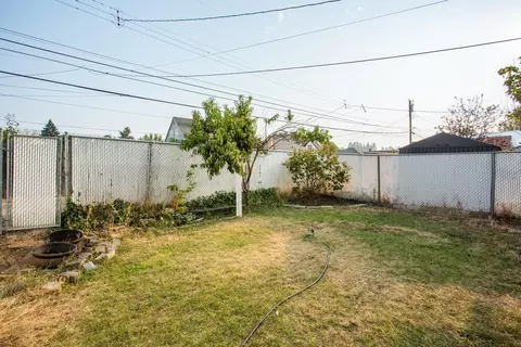 Exterior - 1108 E Wellesley Ave, Spokane, WA 99207 photo 2 of 8