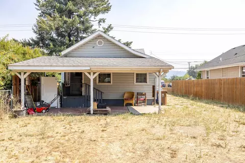 Exterior - 5923 N Regal St, Spokane, WA 99208 photo 5 of 7