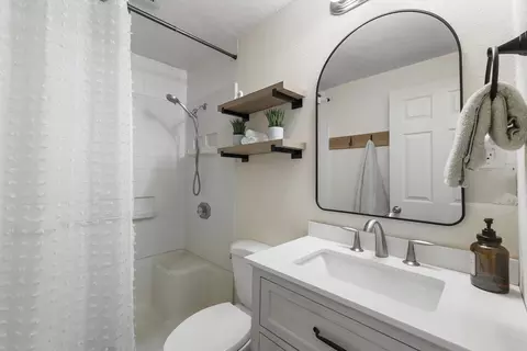 Bath - 6714 E 4th Ave, Spokane, WA 99212 photo 1 of 1