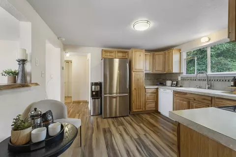 Kitchen - 6714 E 4th Ave, Spokane, WA 99212 photo 4 of 5