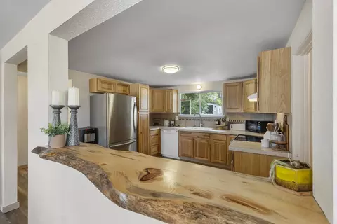 Kitchen - 6714 E 4th Ave, Spokane, WA 99212 photo 1 of 5