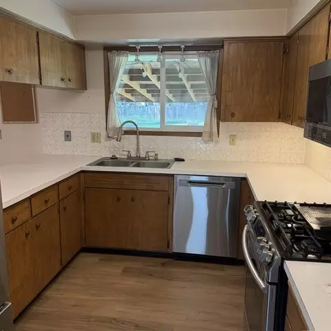 Kitchen - 13719 E 29th Ave, Spokane Valley, WA 99216 photo 1 of 1