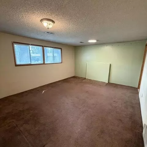 Living - 13719 E 29th Ave, Spokane Valley, WA 99216 photo 2 of 2