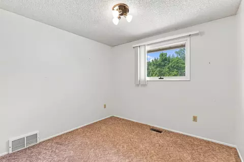 Bedroom - 4128 E Frederick Ave, Spokane, WA 99217 photo 4 of 4