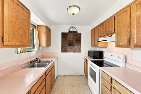 Kitchen - 4128 E Frederick Ave, Spokane, WA 99217 photo 2 of 3