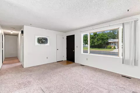 Living - 4128 E Frederick Ave, Spokane, WA 99217 photo 2 of 4