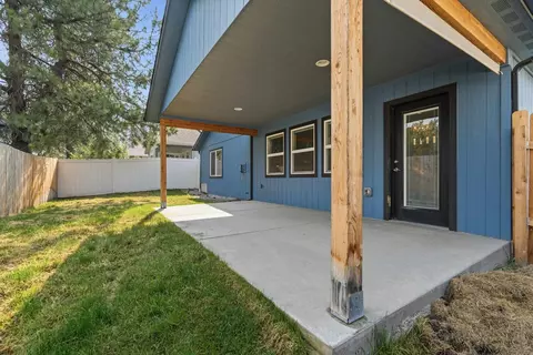 Exterior - 625 E Canterbury Ln, Colbert, WA 99005 photo 5 of 8