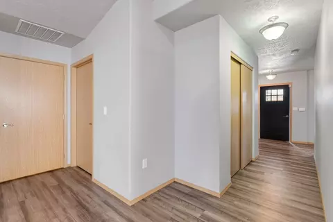 Entry Way - 625 E Canterbury Ln, Colbert, WA 99005 photo 1 of 5