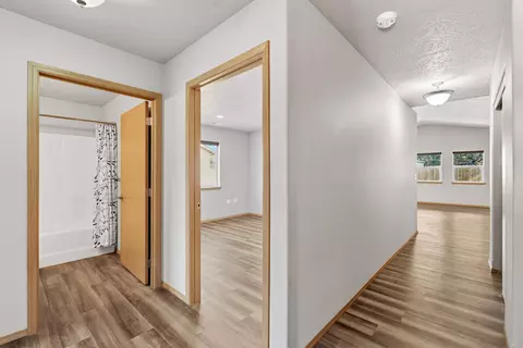 Entry Way - 625 E Canterbury Ln, Colbert, WA 99005 photo 4 of 5