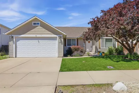 1038 S West Dr, Airway Heights, WA 99001