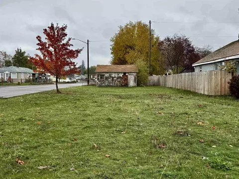 5826 N Madison St, Spokane, WA 99205