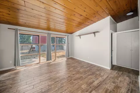 Living - 1428 E 40th Ave, Spokane, WA 99203 photo 4 of 6