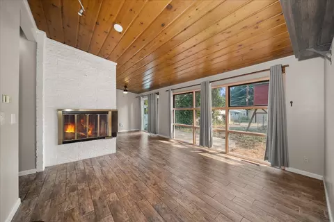 Living - 1428 E 40th Ave, Spokane, WA 99203 photo 1 of 6