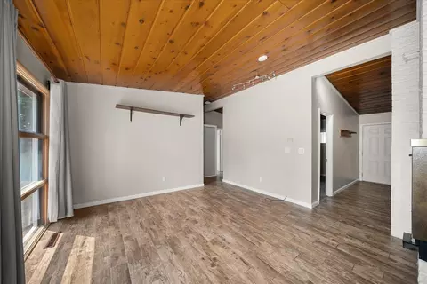 Living - 1428 E 40th Ave, Spokane, WA 99203 photo 3 of 6