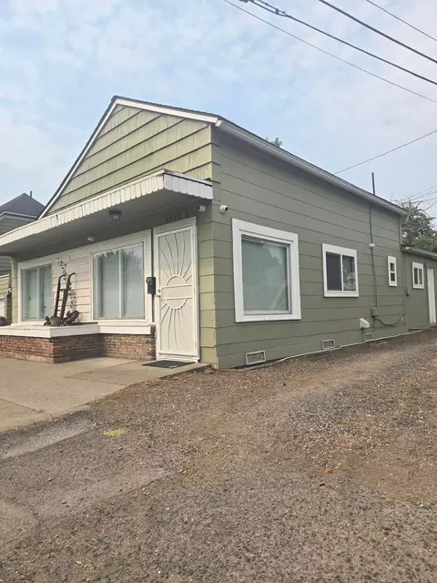 3015 N 3015 12 N Post St, Spokane, WA 99205