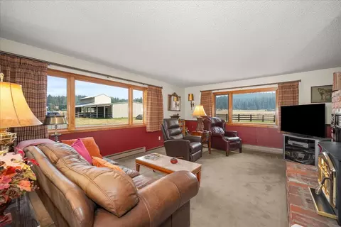 Living - 10303 E Woolard Rd, Colbert, WA 99005 photo 2 of 8