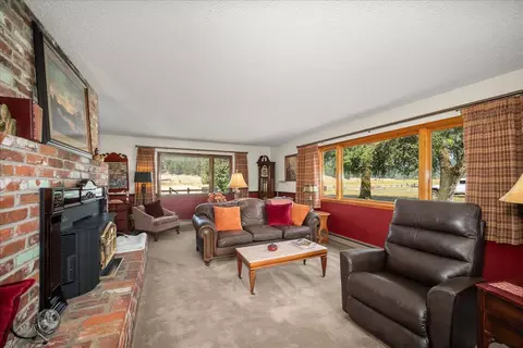 Living - 10303 E Woolard Rd, Colbert, WA 99005 photo 3 of 8