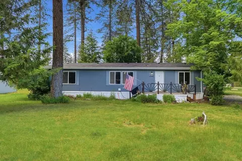 4113 Swallows Rd, Loon Lake, WA 99148