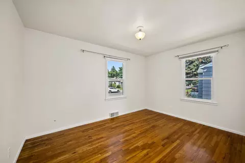 Bedroom - 1304 E 39th Ave, Spokane, WA 99203 photo 5 of 6