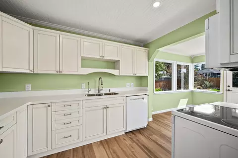 Kitchen - 1304 E 39th Ave, Spokane, WA 99203 photo 1 of 2