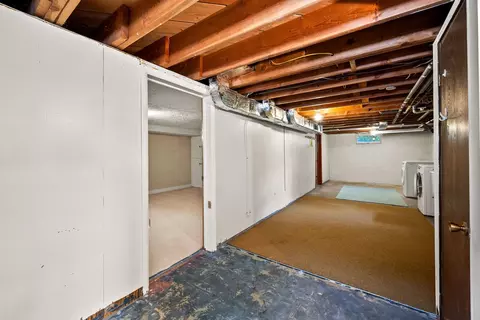 Entry Way - 1304 E 39th Ave, Spokane, WA 99203 photo 4 of 4