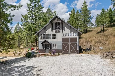 6520 Pine Ridge Way, Nine Mile Falls, WA 99026