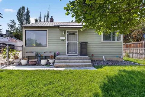 5911 N Braeburn Dr, Spokane, WA 99205