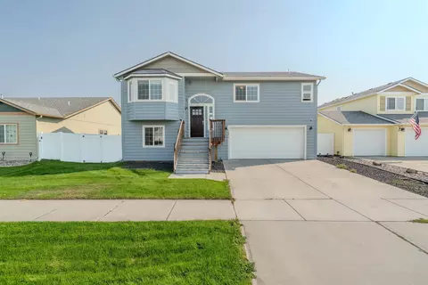 9806 E Hoffman Ct, Spokane, WA 99206