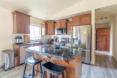 Kitchen - 9806 E Hoffman Ct, Spokane, WA 99206 photo 3 of 5
