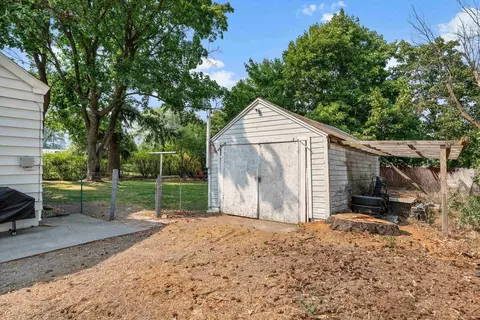 Exterior - 10401 E Springfield Ave, Spokane, WA 99206 photo 6 of 13