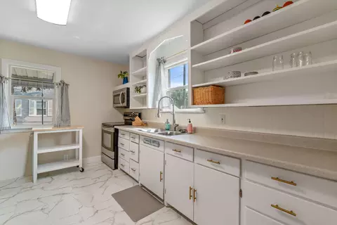 Kitchen - 10401 E Springfield Ave, Spokane, WA 99206 photo 1 of 3