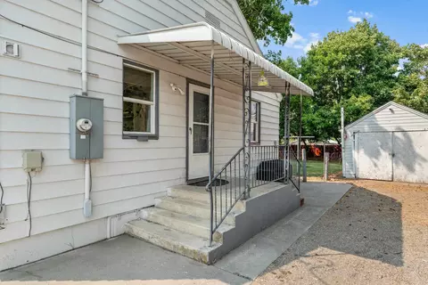 Exterior - 10401 E Springfield Ave, Spokane, WA 99206 photo 4 of 13