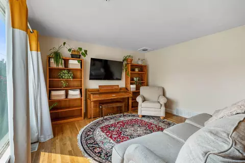 Living - 10401 E Springfield Ave, Spokane, WA 99206 photo 1 of 4