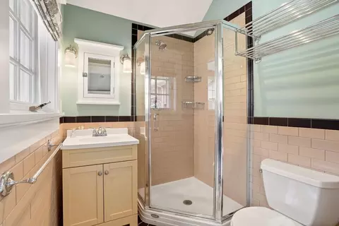Bath - 615 E 16th Ave, Spokane, WA 99203 photo 7 of 7