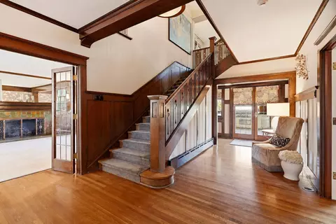 Entry Way - 615 E 16th Ave, Spokane, WA 99203 photo 2 of 5