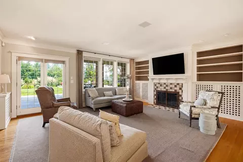 Living - 615 E 16th Ave, Spokane, WA 99203 photo 5 of 5