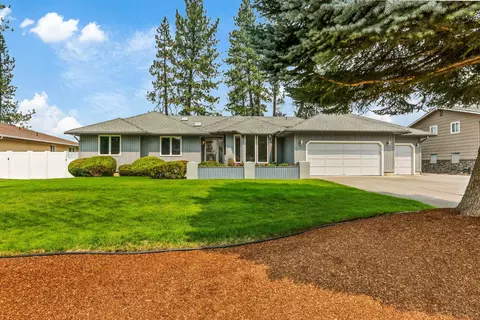 6922 W Johannsen Ave, Nine Mile Falls, WA 99026