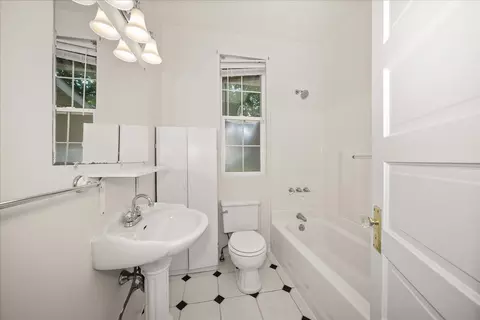 Bath - 3908 E 4th Ave, Spokane, WA 99202 photo 1 of 1