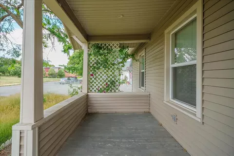 Exterior - 3908 E 4th Ave, Spokane, WA 99202 photo 3 of 6